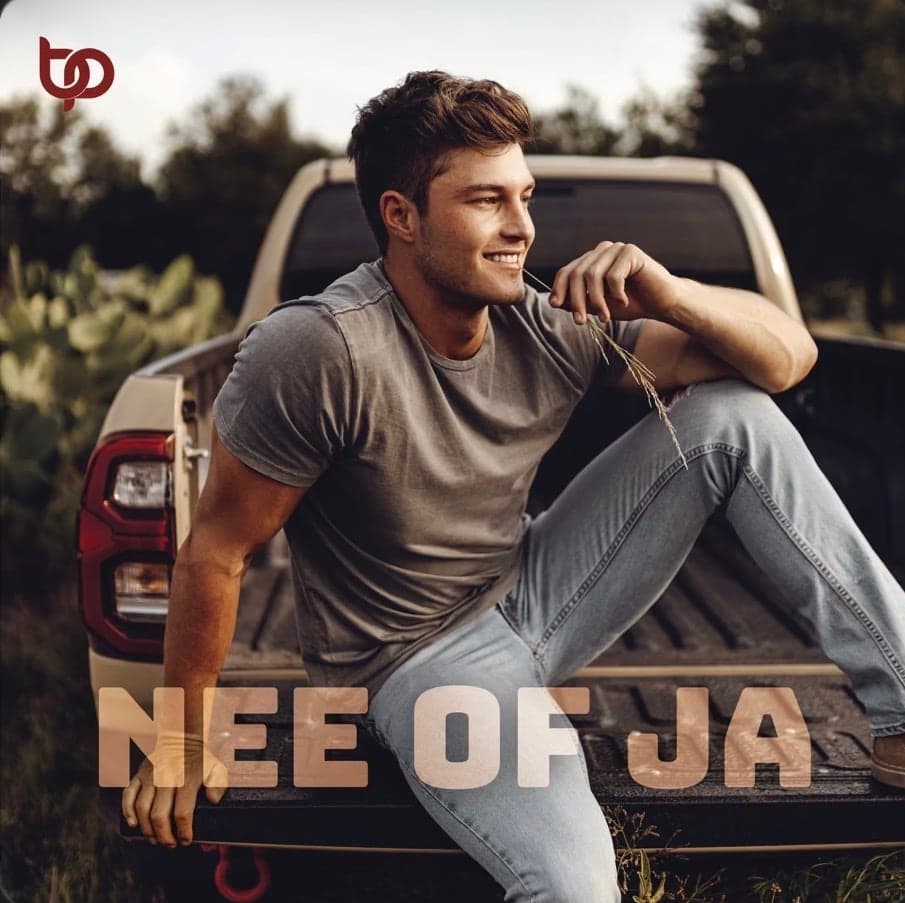 Nee of Ja single cover, the artist sitting on a bakkie
